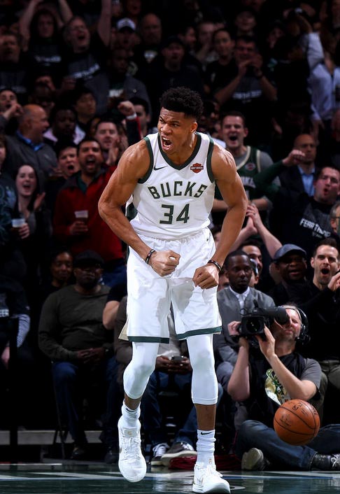 giannis-antetokounmpo-milwaukee-bucks-vs-boston-celtics-104-102-